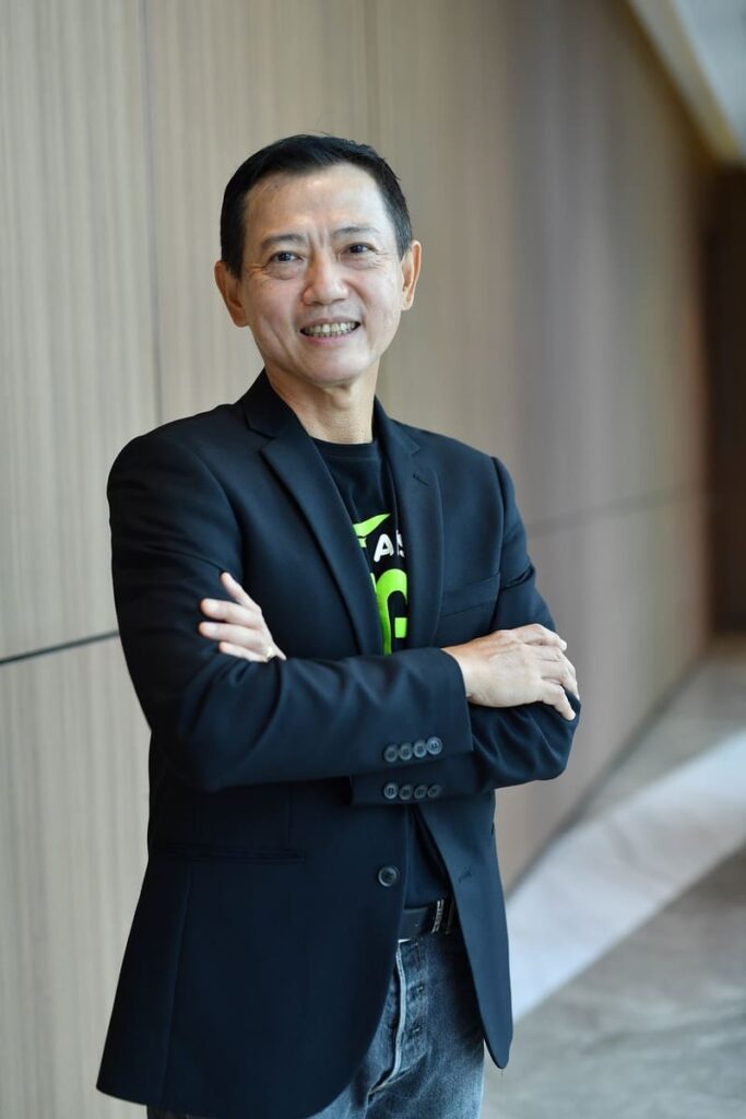 AIS Business