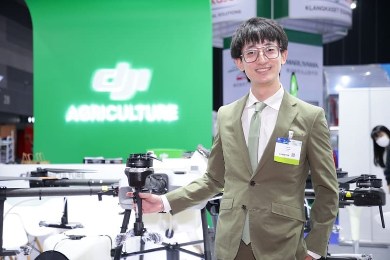 DJI