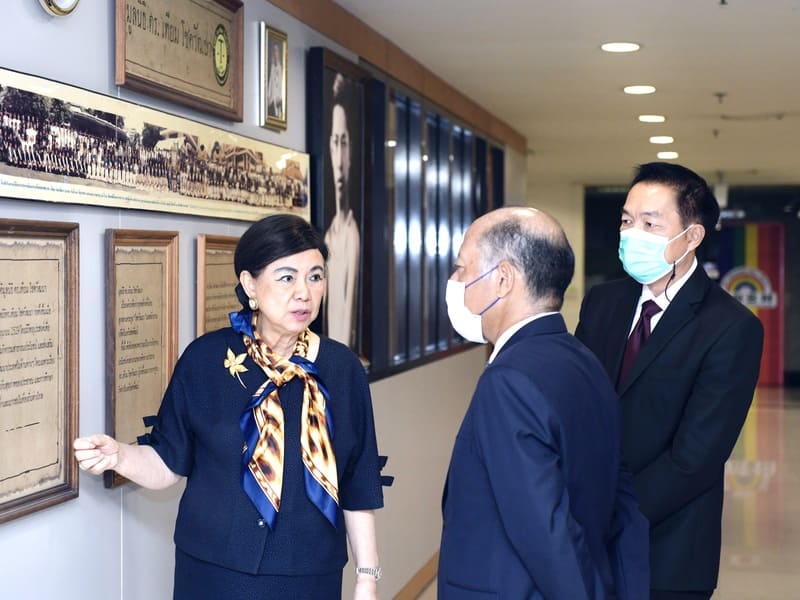 ปันสุขอิ่มใจ