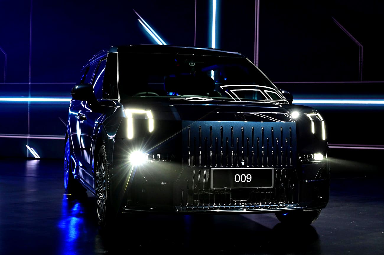 ZEEKR 009