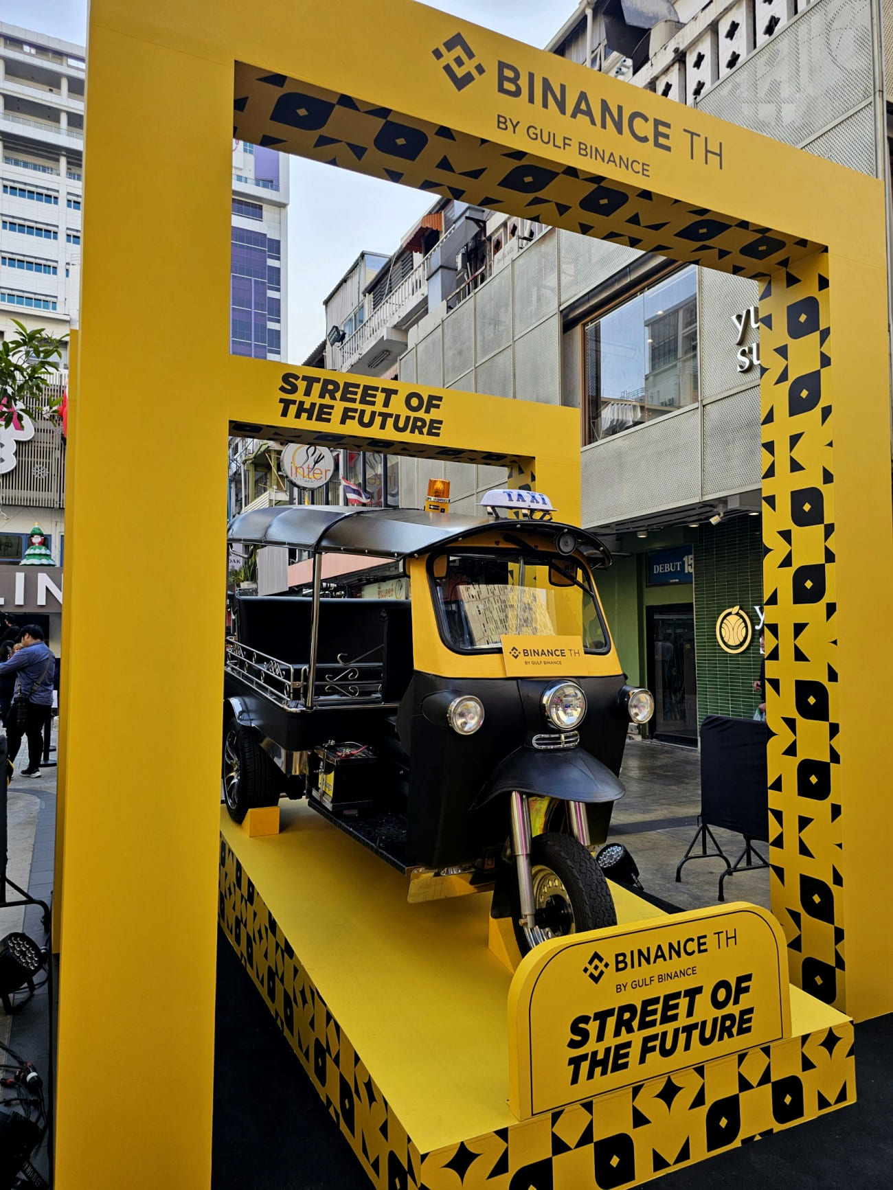 BINANCE