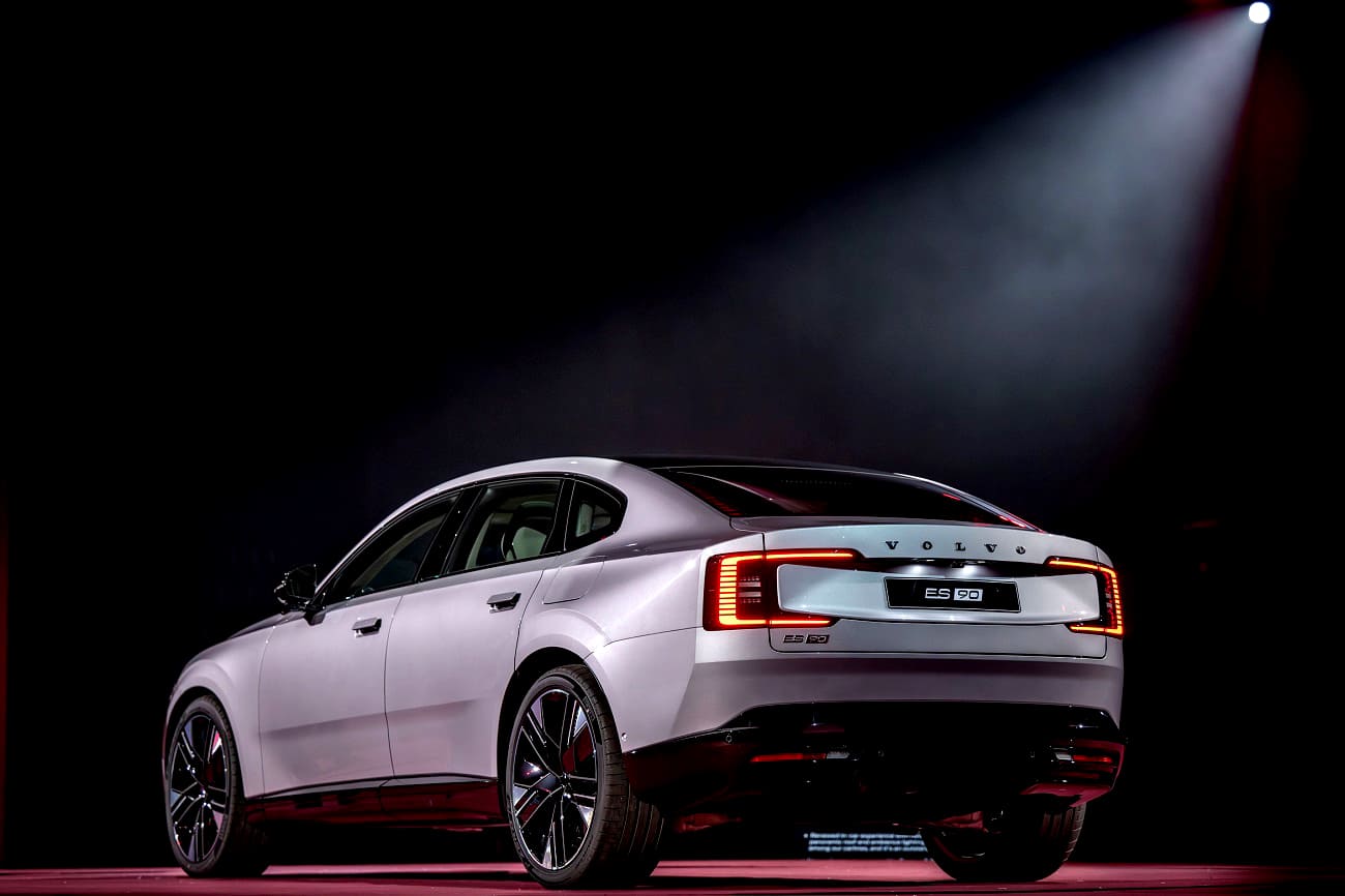 Volvo ES90