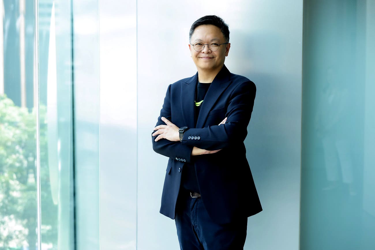 AIS Business