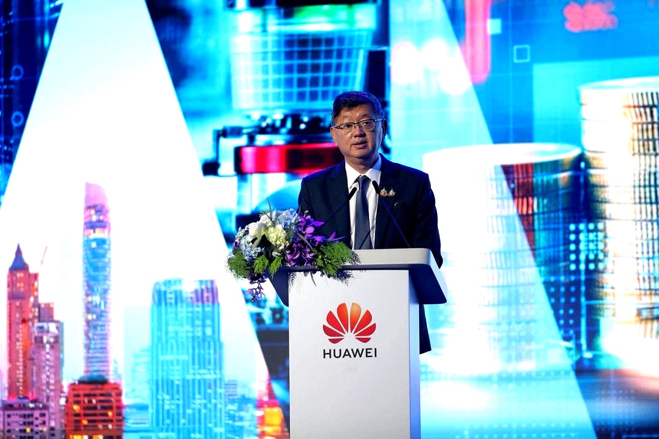 DE x Huawei 001