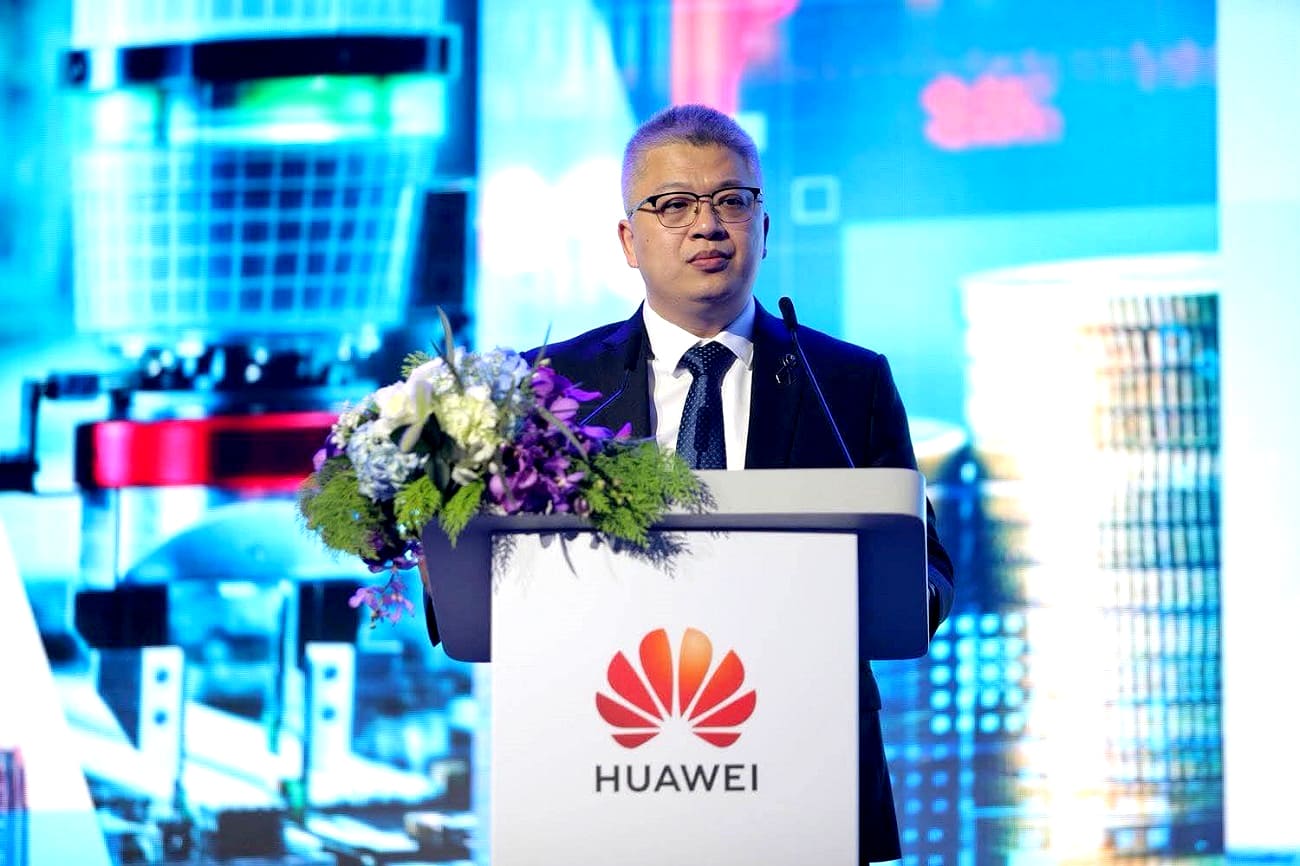 DE x Huawei 001