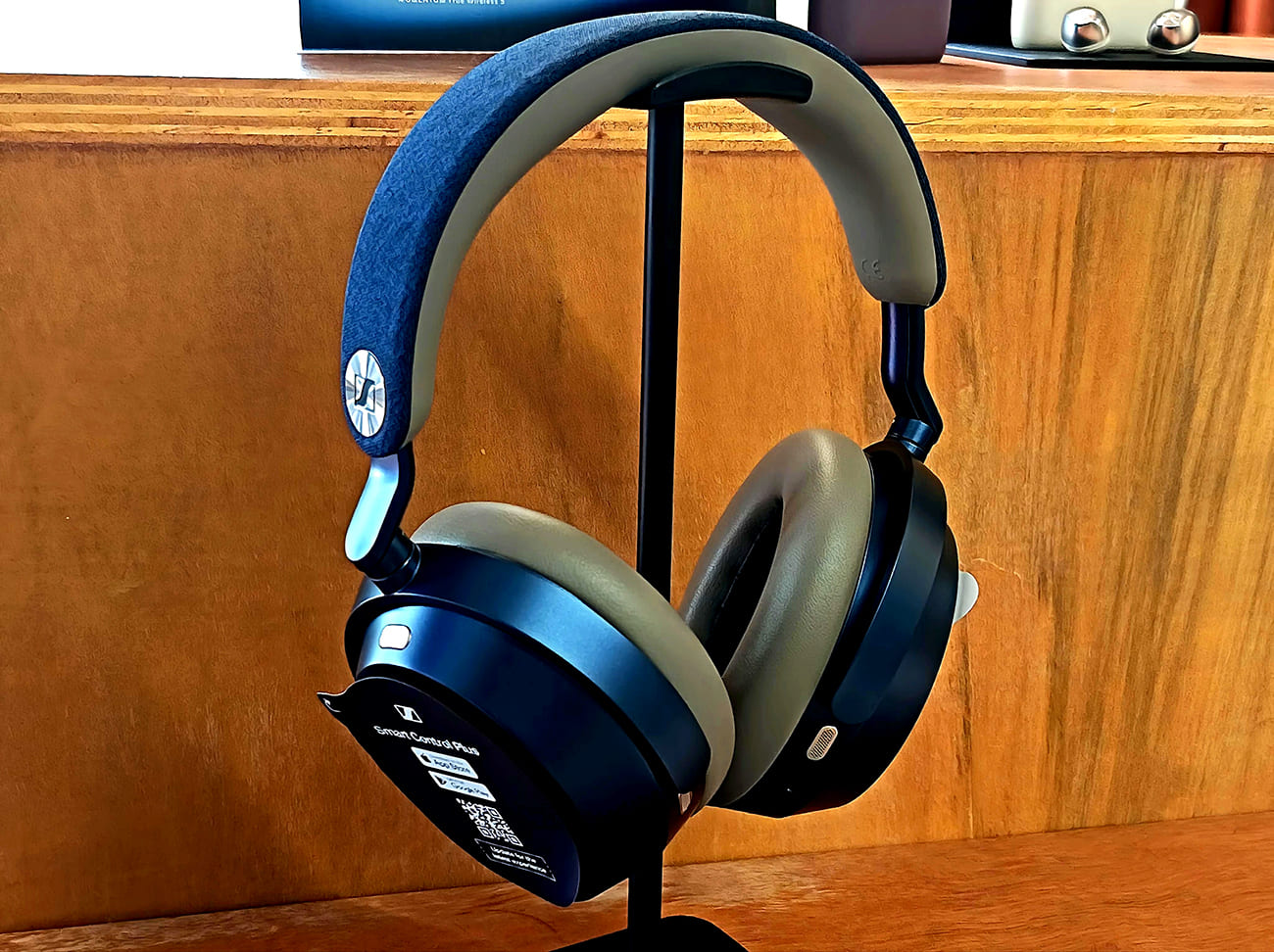 SENNHEISER